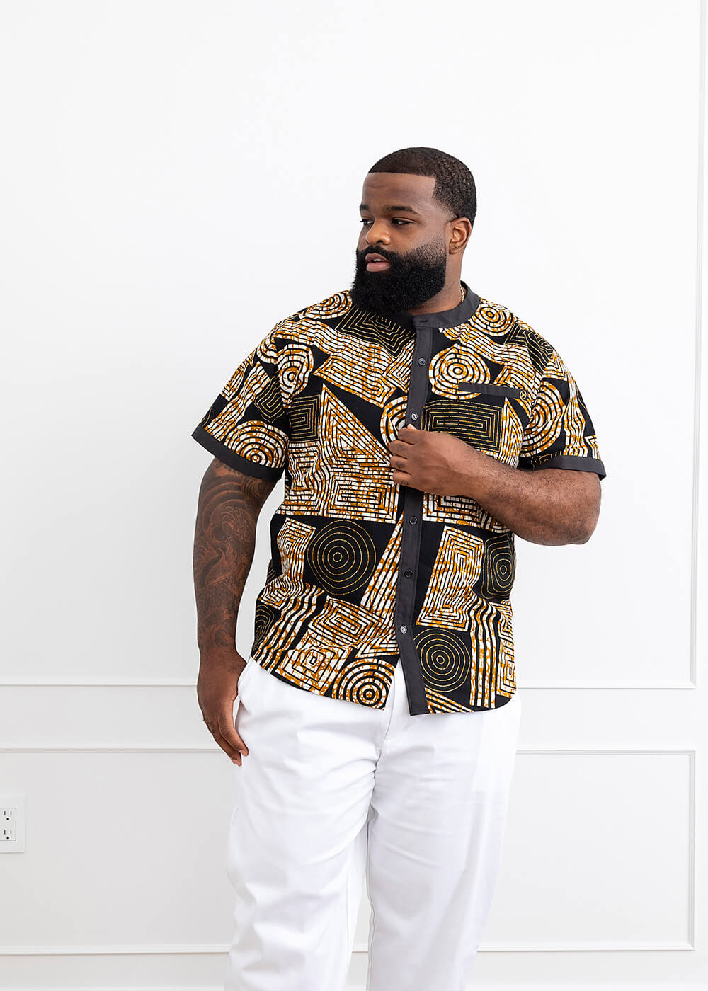 Olu Short Sleeve Mandarin Button-Up African Print Shirt (Black Brown Geometric)