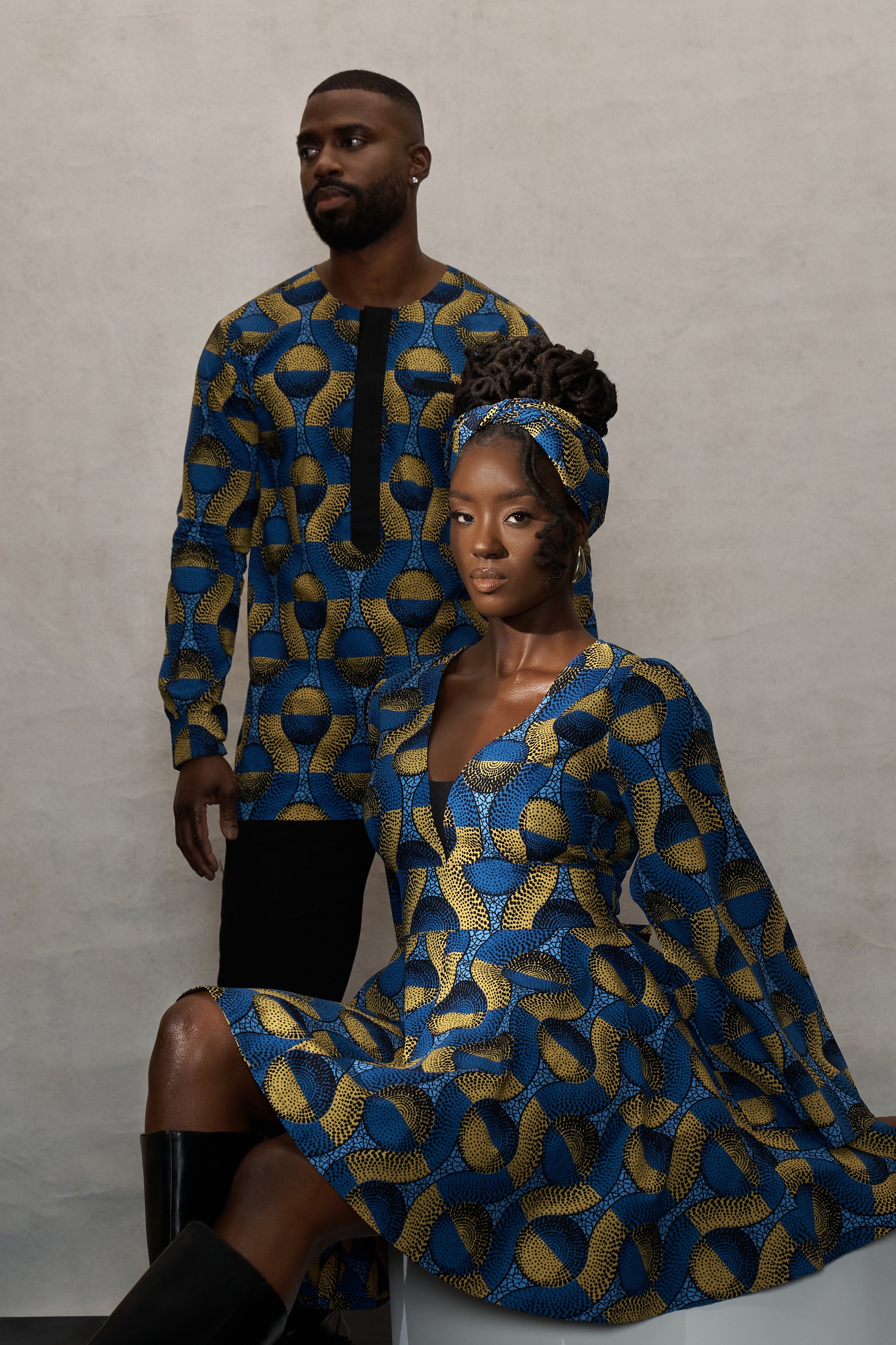 Ibrahim African Print Traditional Top (Blue Gold Circles)