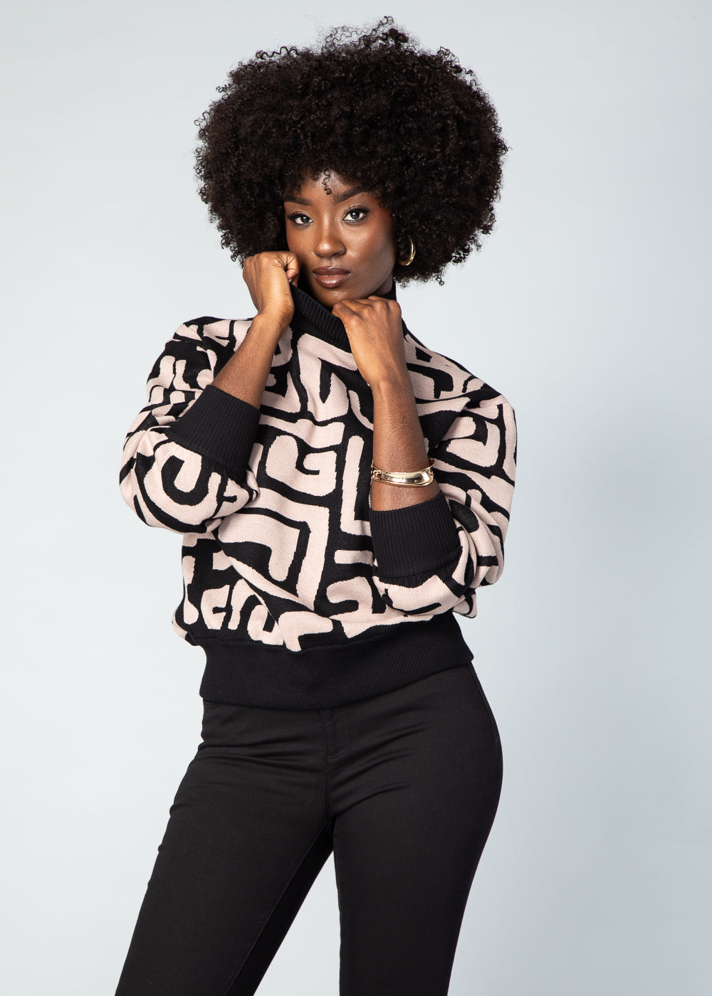 Niambi Women's African Print Crew Neck Sweater (Black Tan Geometric)