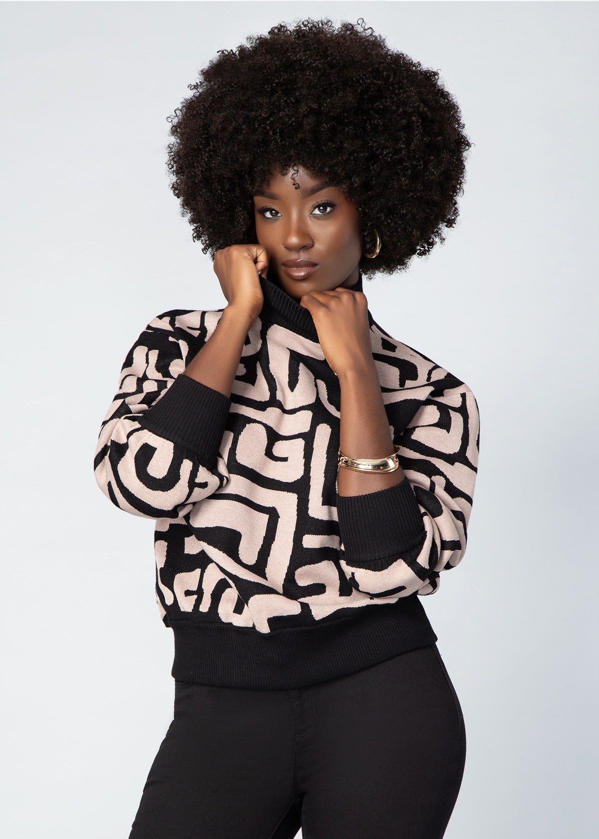 Niambi Women's African Print Crew Neck Sweater (Black Tan Geometric)