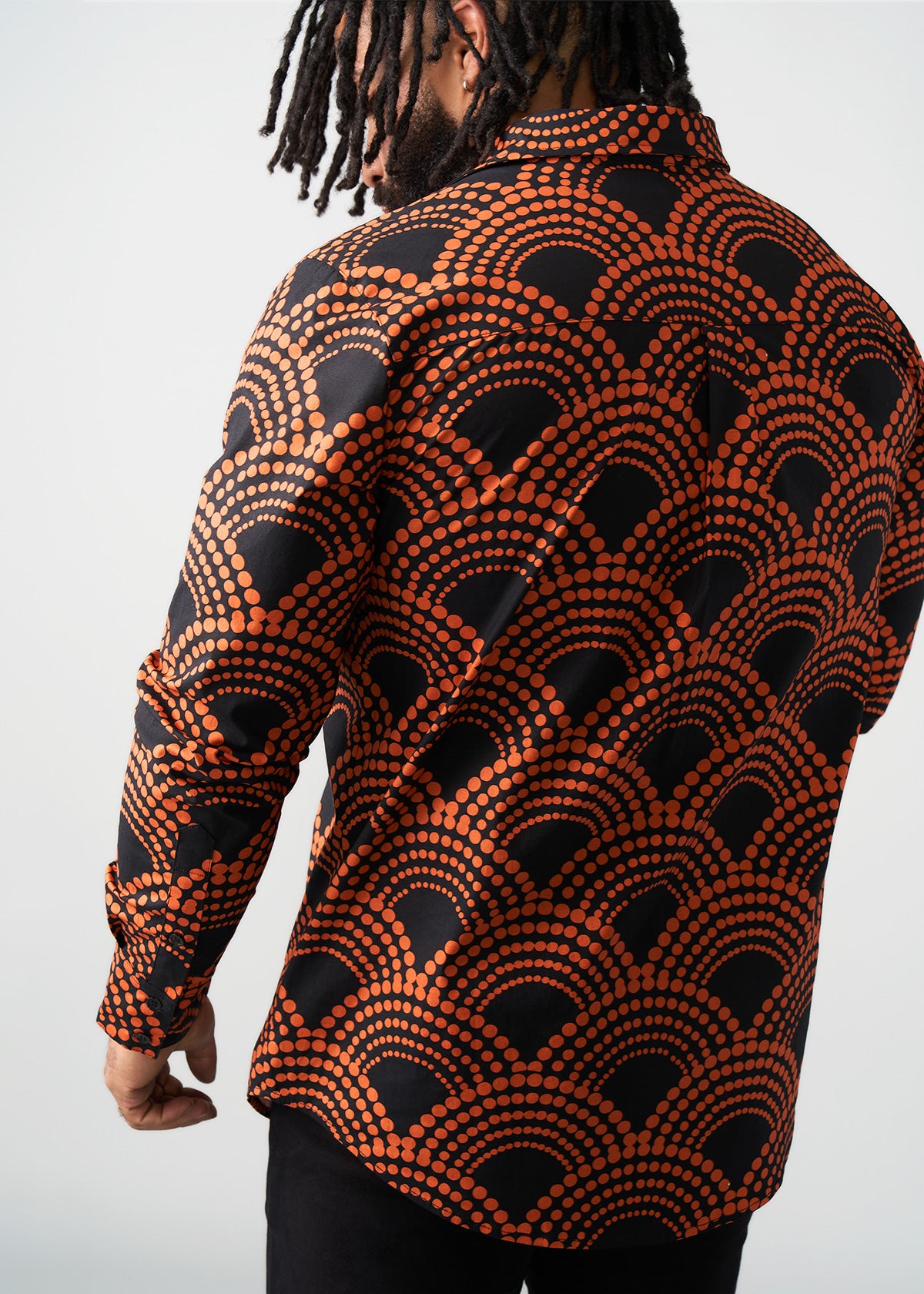 Mazi Men's African Print Button-up Shirt (Black Amber Dots)