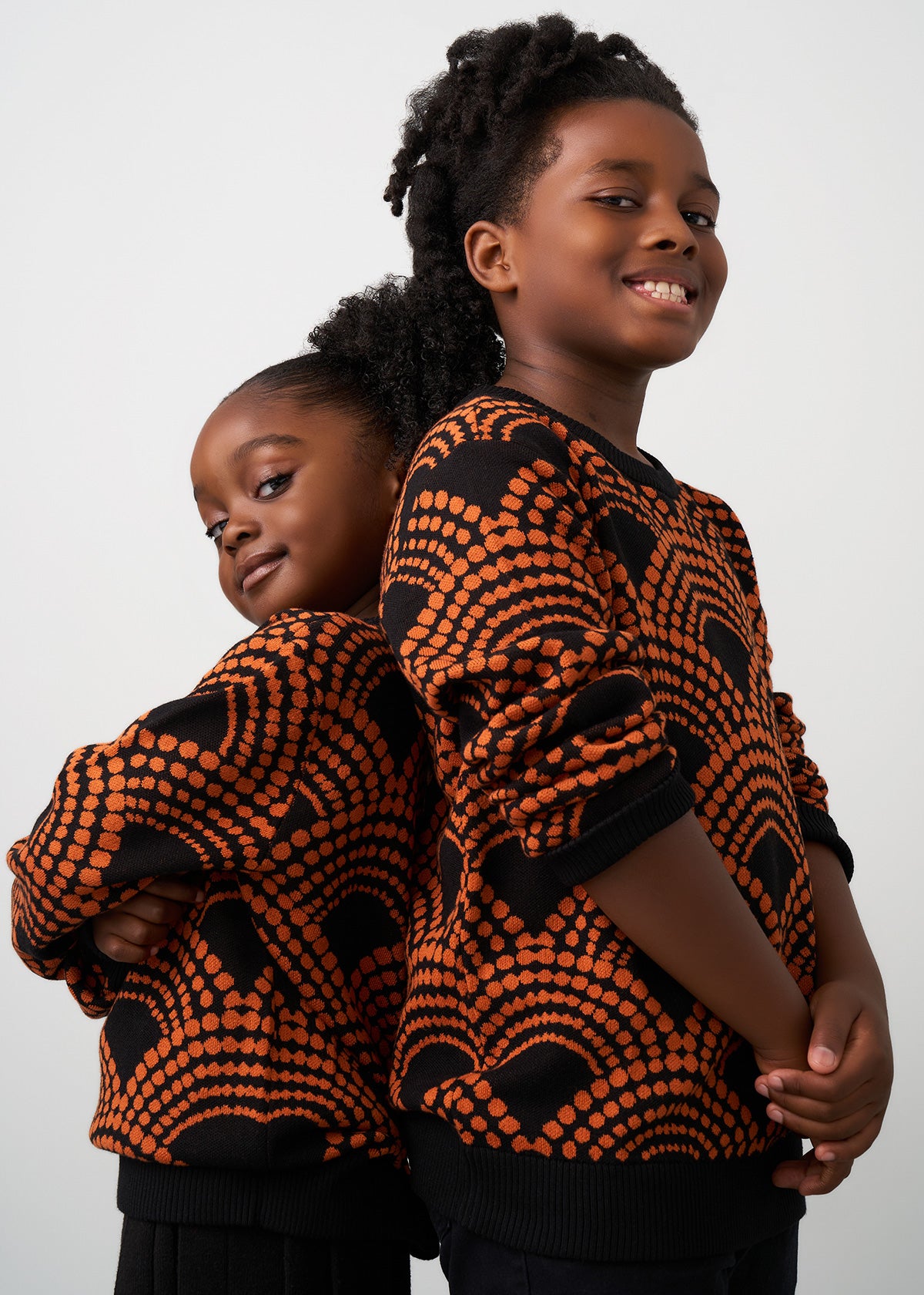 Oma Kids Unisex African Print Sweater (Black Amber Dots)