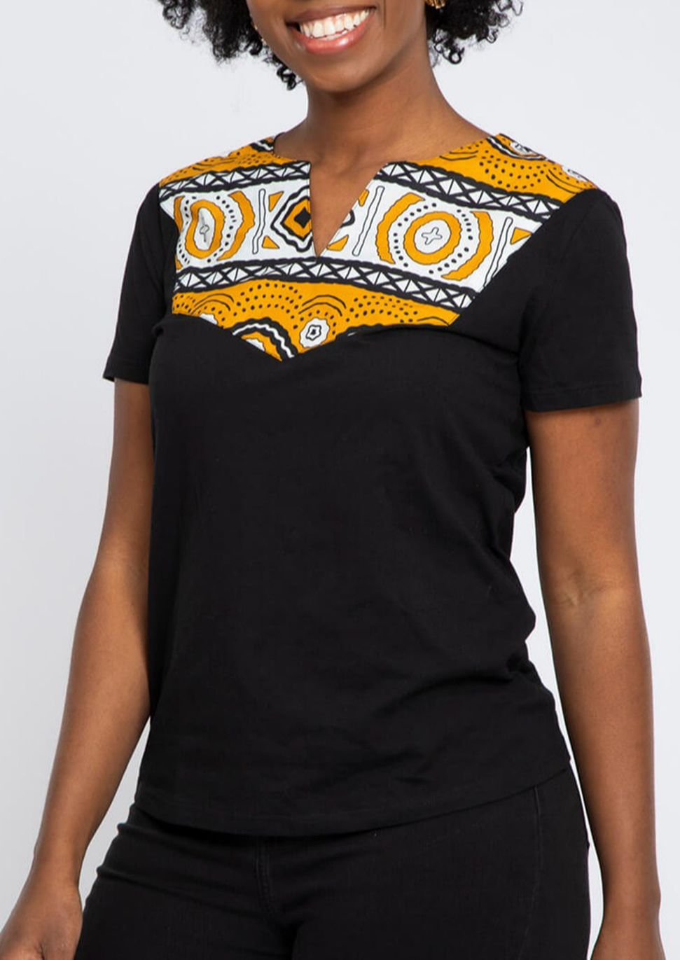 Alikah Women's African Print Applique T-shirt (Black/Gold White Mudcloth)